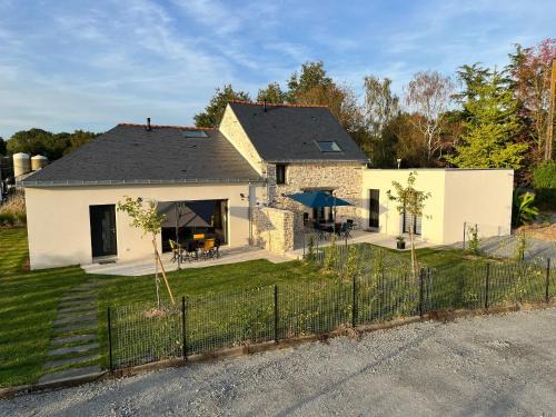 Gîte familial rénové près du Canal de Nantes avec jardin, terrasse, wifi et chambres mansardées - FR-1-306-1263