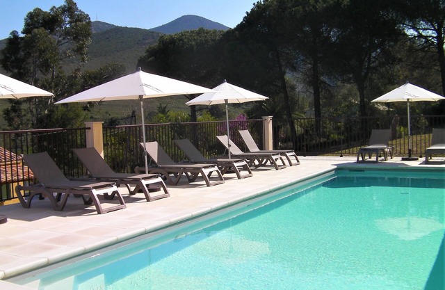 Gîte*heated pool, Wifi, 2 bedrooms, air-conditioned, 1min river, 7min beach