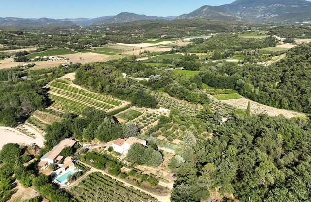 Gîte "Le Rosier" LE MAS DES Charrettes