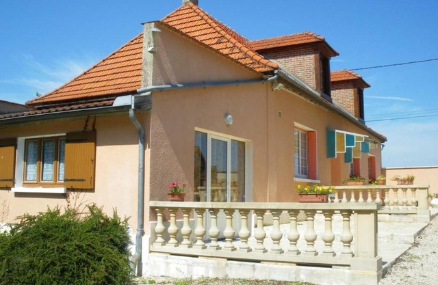 Gîte Saint-Remy-sous-Barbuise, 3 pièces, 5 personnes - FR-1-543-77