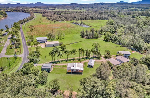 Galahs by the River Collection – Exclusive Estate Stay in Repton
