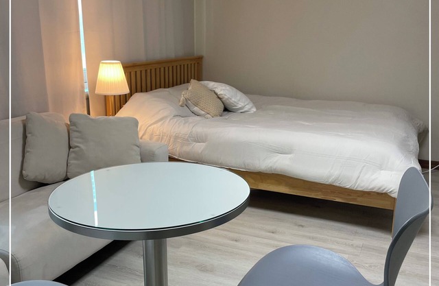 Gangnam Cozy home 7 min to subway Free Parking Elevator