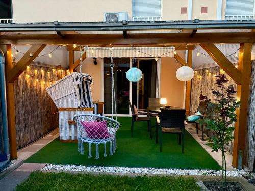 Ganzes Haus mit einer Terrasse, Garten und Klimaanlage
