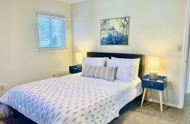 ~Garden of the Gods 5BR Home- 10Min to Downtown