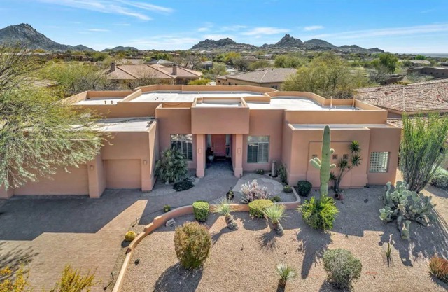 Gated Luxury desert oasis w/heated pool & spa. Troon North