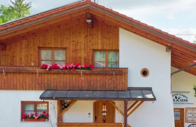 Gemütl. Ferienhaus, Holzofen, Große Terrasse, Finnische Sauna/haustierfreundlich