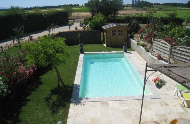 Gite between Avignon and Orange