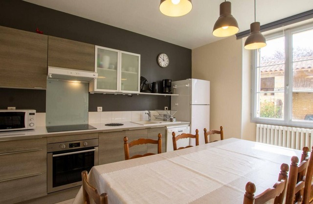 Gite Coulaures, 4 bedrooms, 7 persons