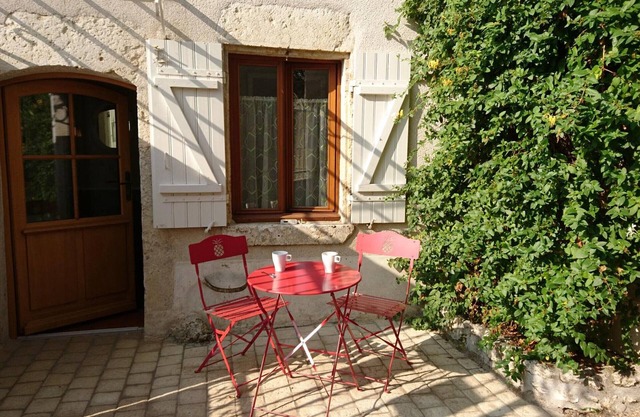 Gite Cour-sur-Loire, 3 bedrooms, 6 persons