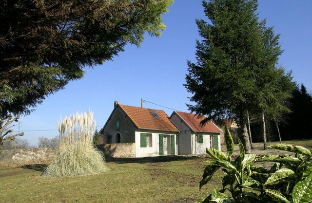 Gite Dompierre-sur-Besbre, 2 bedrooms, 4 persons