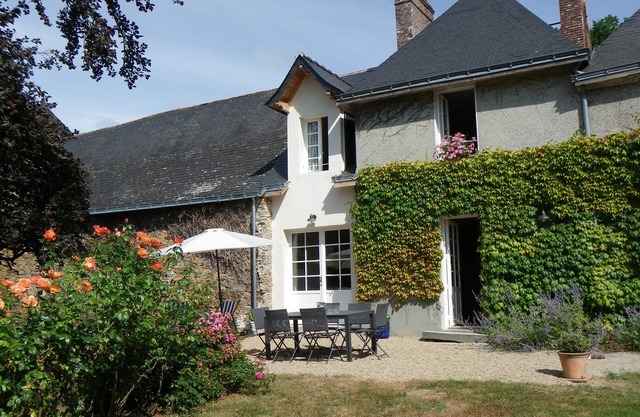 Gîte du Val d'Erdre in a charming property on the banks of the Erdre