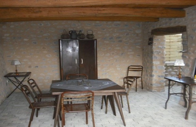 GITE ENTIRELY RESTORED AT THE OLD COURT IN SMALL PROVENCAL VILLAGE