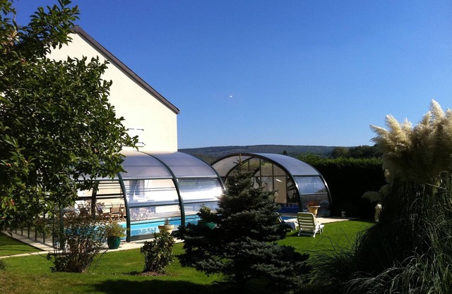 Gite for 4/6 pers in Ardennes Joigny-Sur-Meuse with pool, clevacances 4 keys