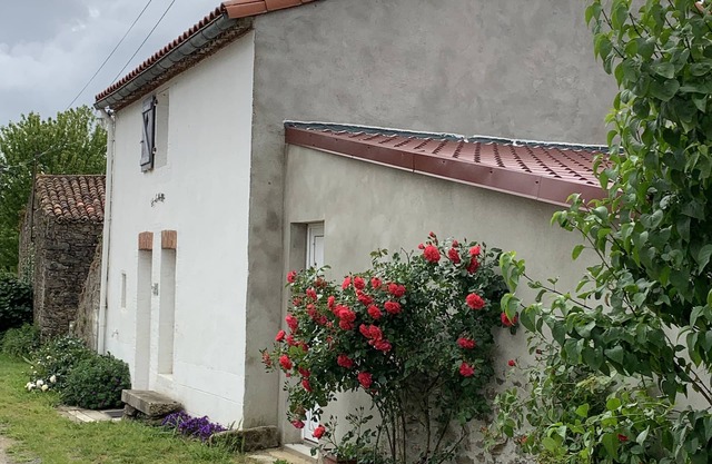 Gîte Le Calme of 95m2 completely refurbished with large enclosed garden of 1000m2