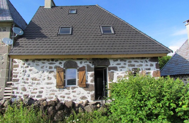 Gîte M * (near Salers), south-facing, quiet, views over the valley