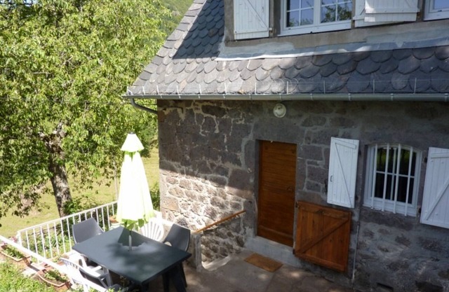Gite Mandailles-Saint-Julien, 2 bedrooms, 4 persons