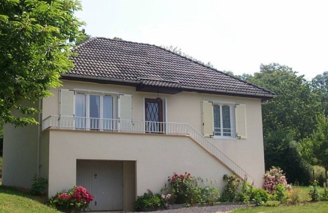 Gite Saint-Cernin, 2 bedrooms, 4 persons