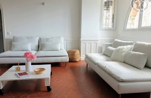 Gite Senlisse, 4 bedrooms, 8 persons