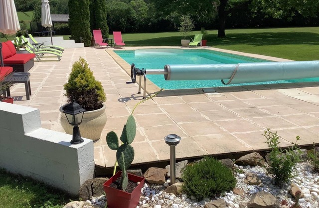 Gite tout confort avec Piscine pour apprécier la sérénité de la campagne