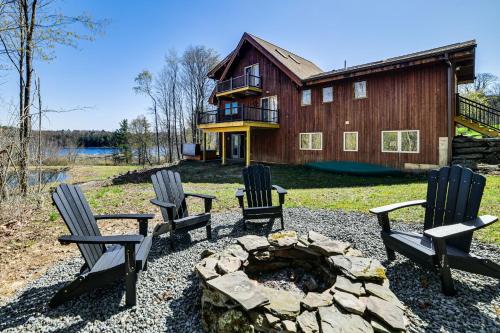 Golf, Fish and Ski Retreat with Game Room in Thompson