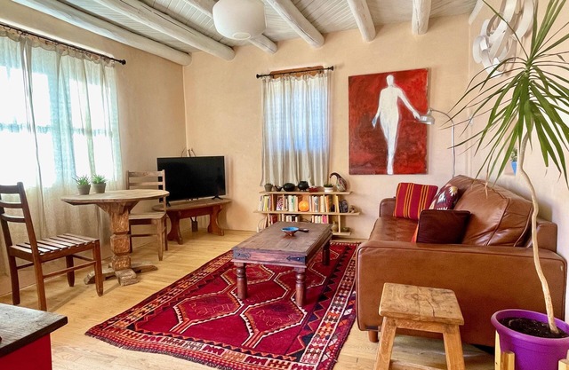 Gorgeous Adobe in Desirable South Capitol