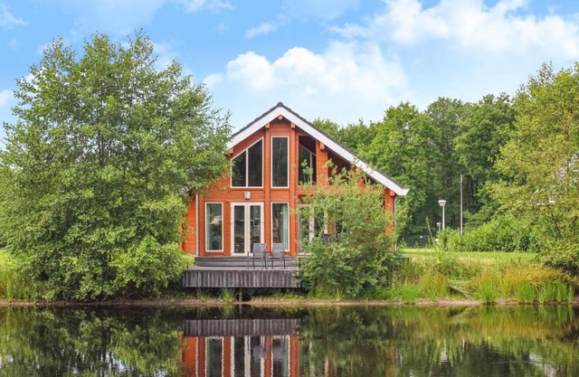 Gorgeous Home In Heel With Wifi