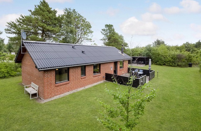 Gorgeous home in Hemmet with kitchen