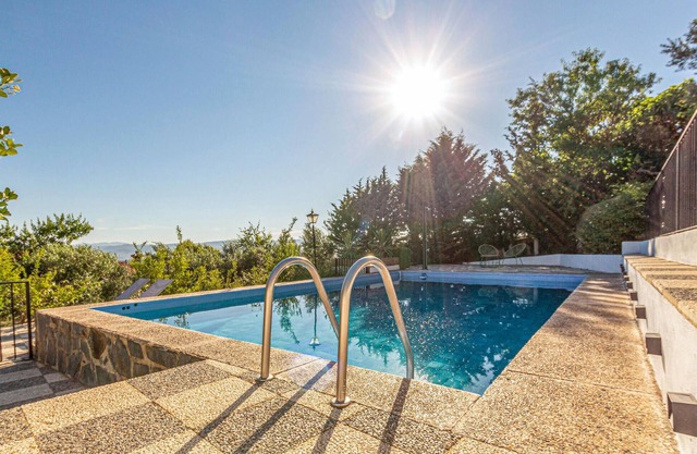 Gorgeous home in Nigüelas with WiFi