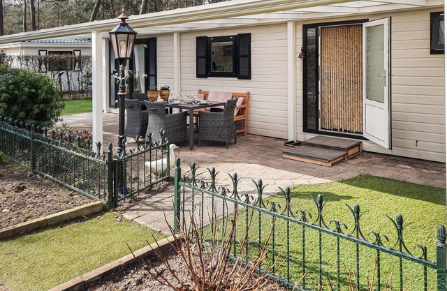 Gorgeous home in Noordeinde with WiFi