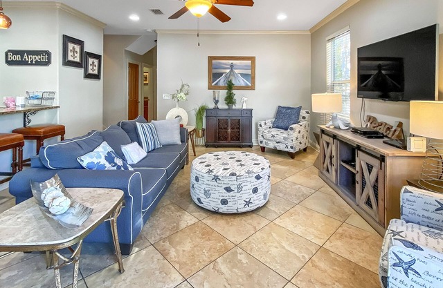 Gorgeous home with resort pool & beach access