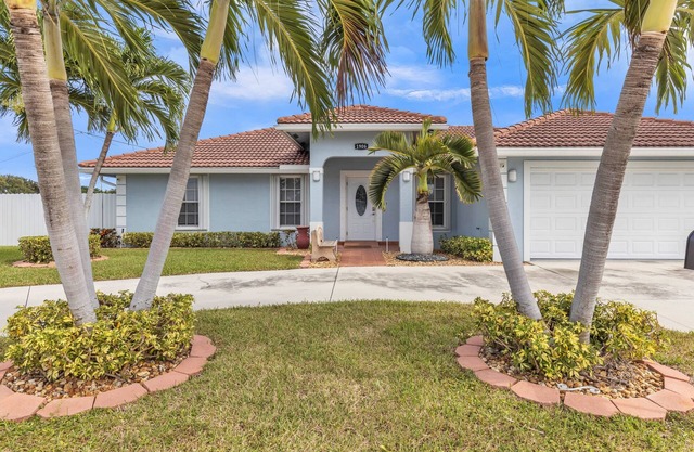 Gorgeous Lake Worth Beach House by RedAwning