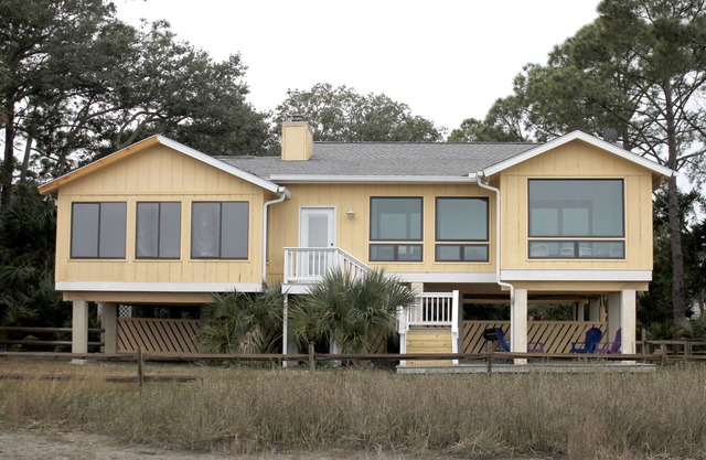 Gorgeous Marsh Views!