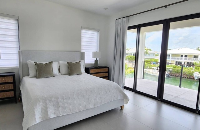 Gorgeous newly constructed home in the exclusive neighborhood of Venetian Shores