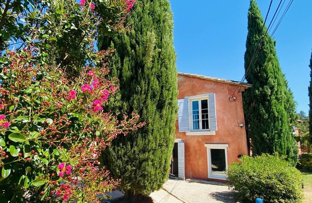 Grand Mas Provençal with swimming pool