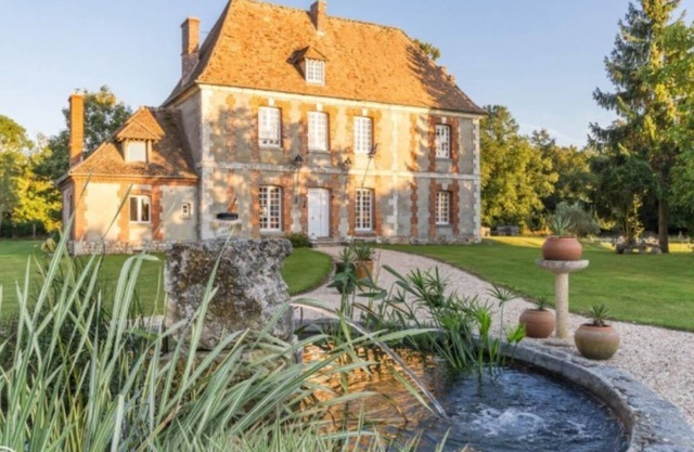 Grande Demeure Ancien Château du 15e Siècle