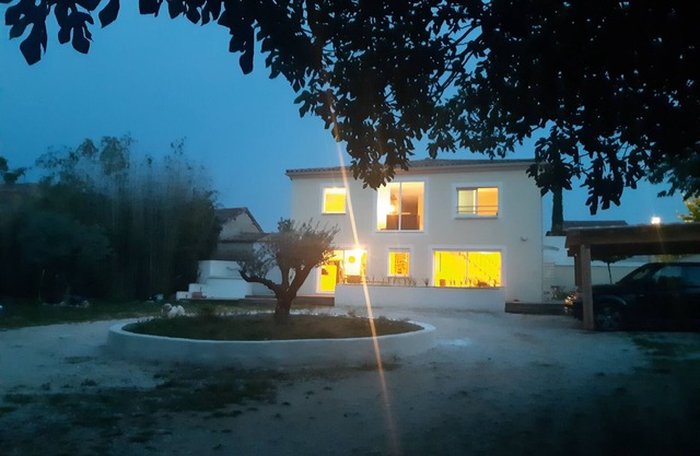 Grande Maison Familiale Avec Piscine Proche Avignon