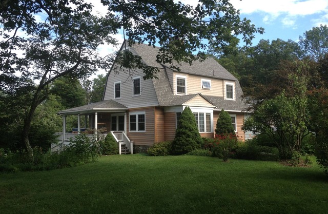 Great Escape to Convene with Friends & Family w/Hot Tub & Many Decks