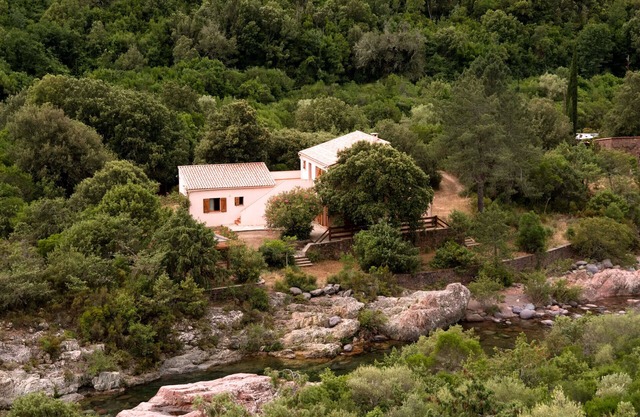 Great house, exceptional location