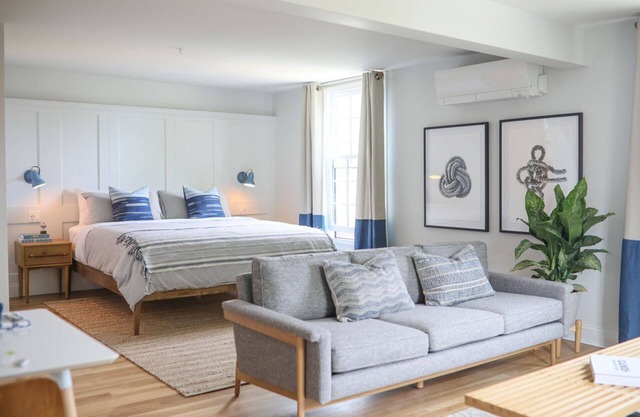 Great Island Inn - King Studio Apartment - Garden View