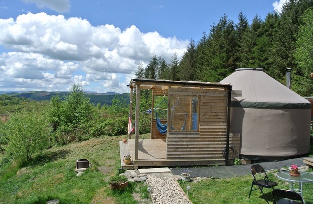 Greener Glamping Mountain Yurt North Wales - Sleeps 4 - Pet and Child Friendly