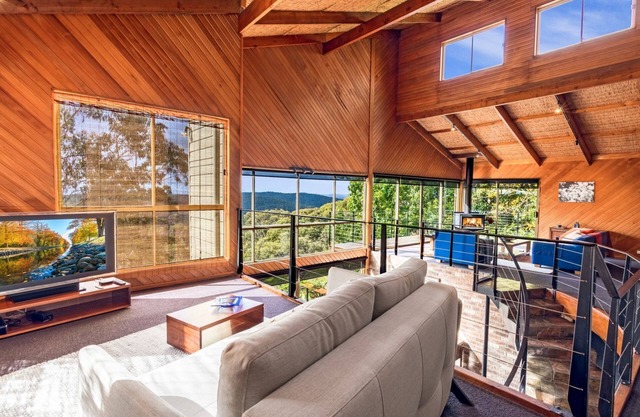 Grey Gum Lodge @ Woodford