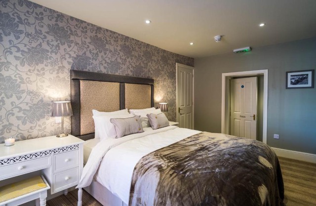 Greyhound Inn Wilton