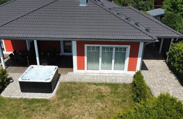 Großes, helles Appartement (90qm) für bis zu 6 Personen in Seenähe
