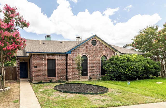 Group-Friendly Retreat w/Ideal for Exploring DFW