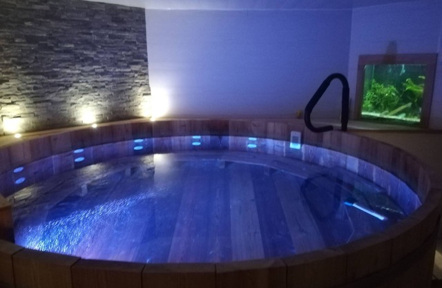 Group gîte on the Opal Coast, 10 min from Wissant, with XXL Nordic bath.