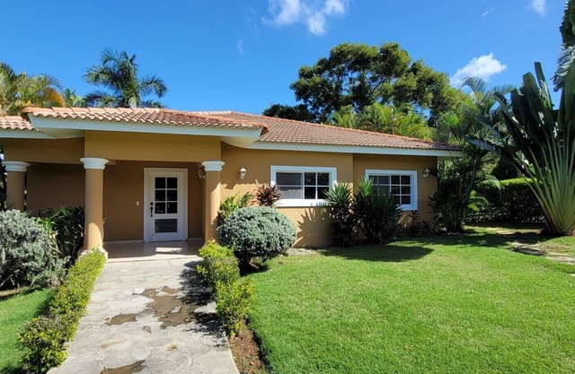 Guest friendly Hispaniola 3 bed/3 bath villa 66 with a view and private pool