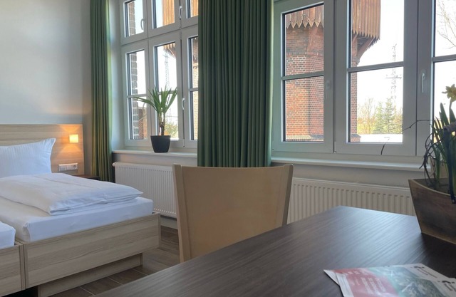 Guesthouse Besandung - Apartment 304 - Lokschuppen Pasewalk- Guesthouses with double rooms