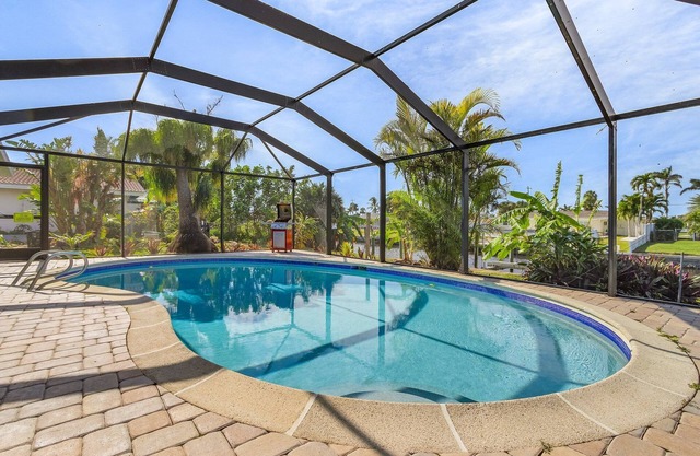 Gulf Access, Heated Pool, Dock, Lanai – Sunset Coast Bungalow - Roelens