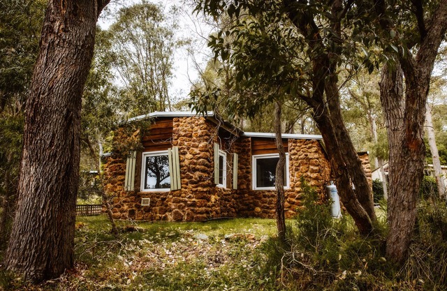 Gum Grove Chalets - Karri (Dog Friendly)