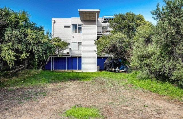 💲 *HAMPER* 61 Bristow-Smith Avenue, Goolwa